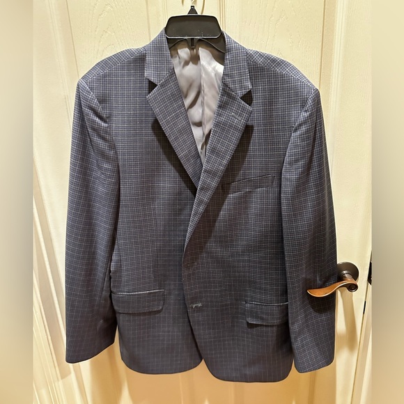 Hart Schaffner and Marx Blue Checked Men’s Sports Coat In Wool. Men’s Size 44R. - Picture 3 of 6
